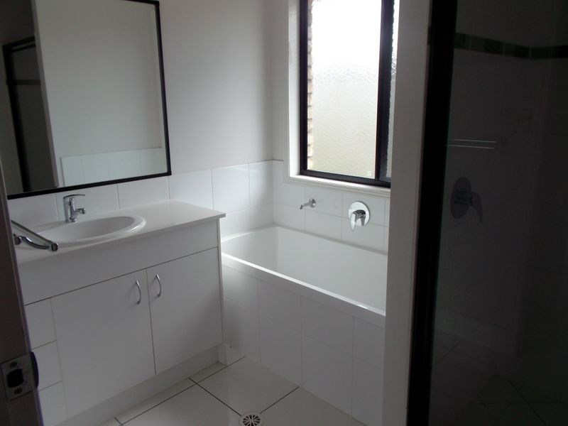 37 Pencarr Crescent, Raceview QLD 4305