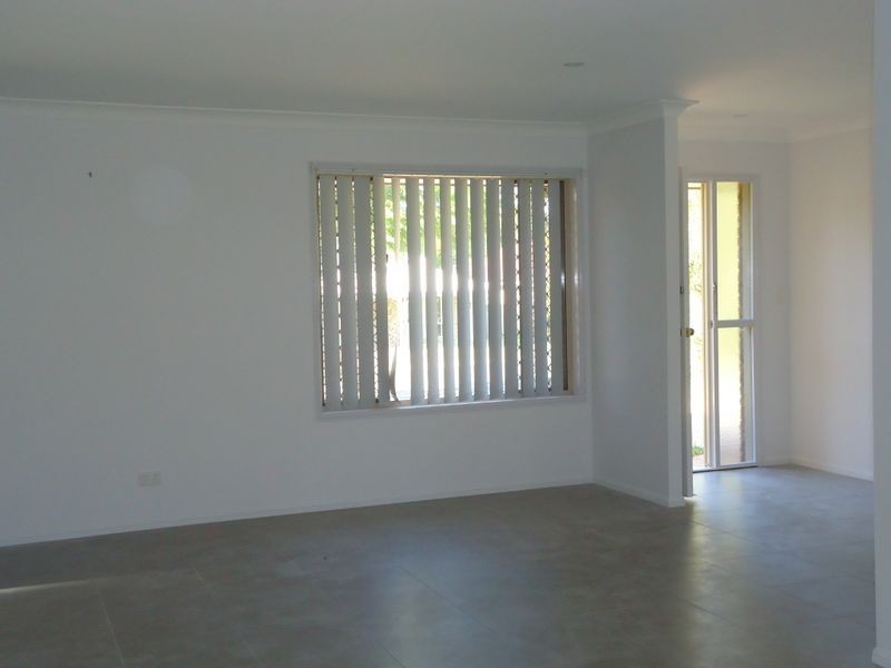 5 Willowtree Drive, Flinders View QLD 4305