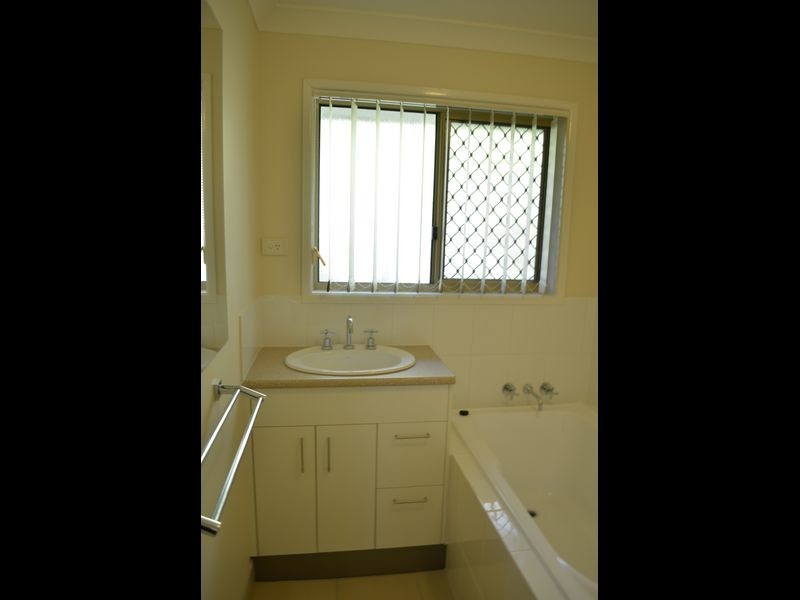 21 Sutton Street, Churchill QLD 4305