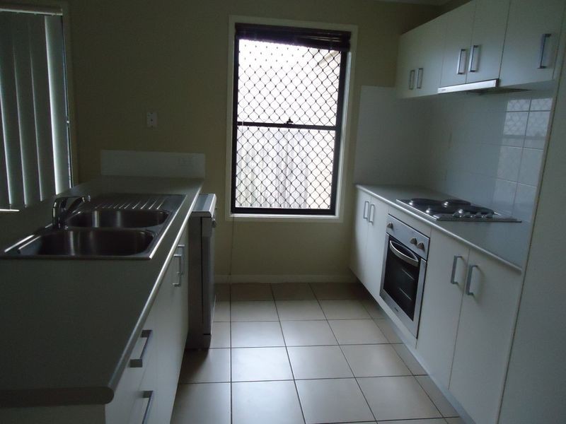11 Rhiannon Drive, Flinders View QLD 4305