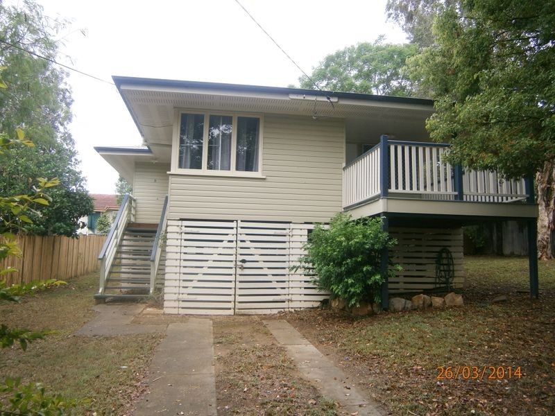 8 Odette Street, Leichhardt QLD 4305