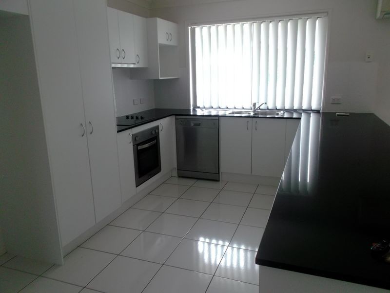 37 Pencarrow Crescent, Raceview QLD 4305