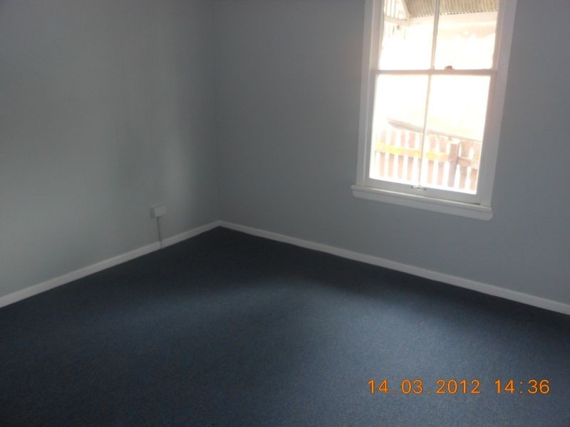 4 Mortimer Street, Ipswich QLD 4305