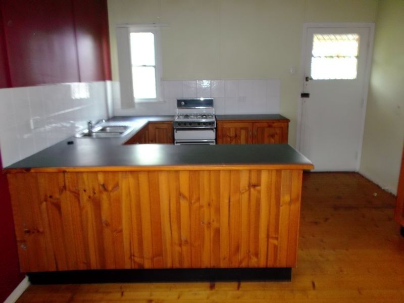 5 Coleman Street, Leichhardt QLD 4305