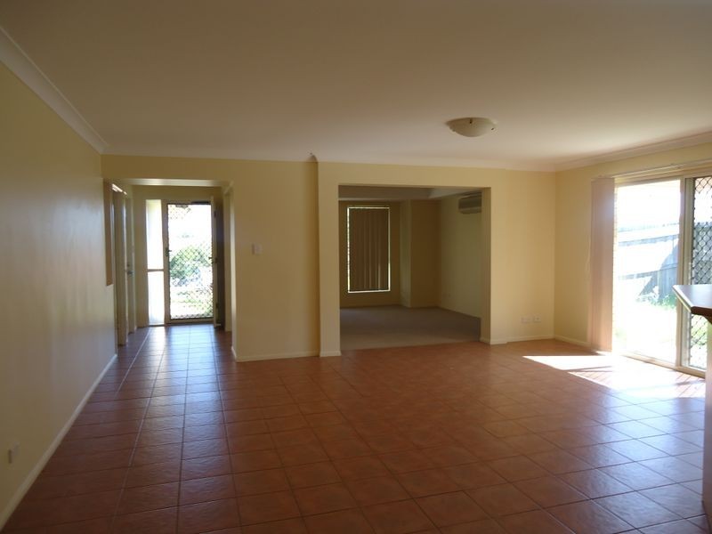 18 Kathleen Place, Yamanto QLD 4305