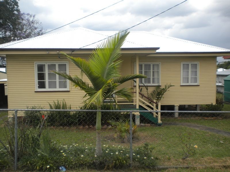 138 Glebe Road, Booval QLD 4304