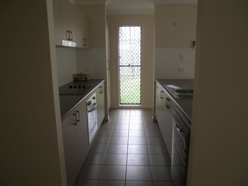 11 Acacia Close, Raceview QLD 4305