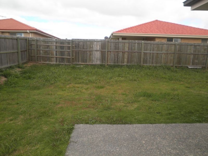 11 Acacia Close, Raceview QLD 4305