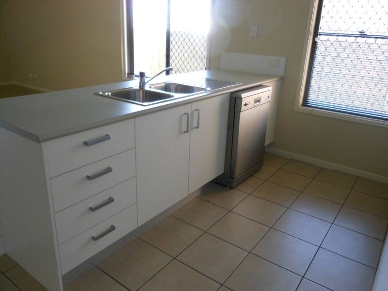 11 Rhiannon Drive, Flinders View QLD 4305