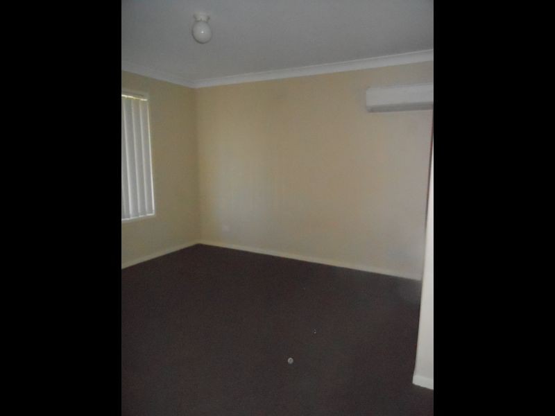 11 Rhiannon Drive, Flinders View QLD 4305
