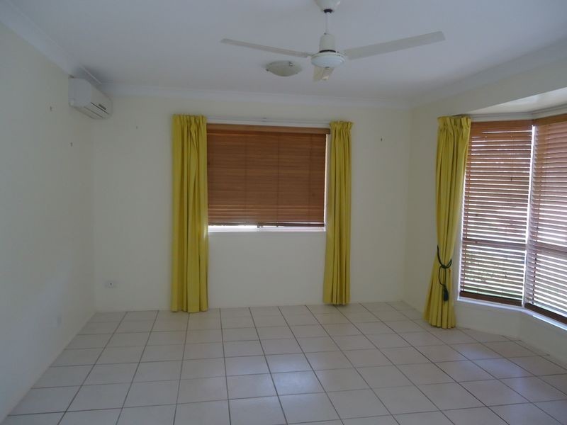 12 Phoenix Court, Churchill QLD 4305