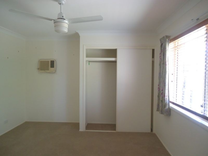 12 Phoenix Court, Churchill QLD 4305