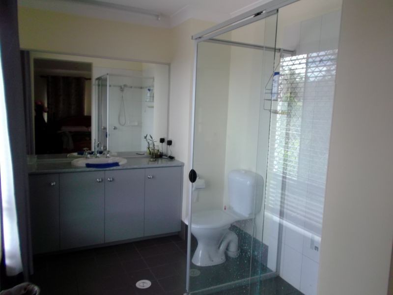 38 Dalewood Place, Moggill QLD 4070