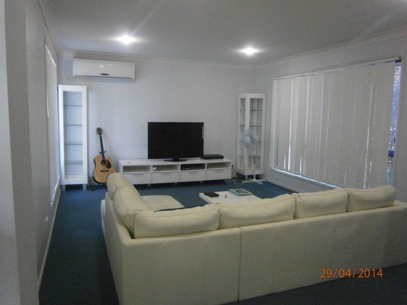 34 Pencarrow Crescent, Raceview QLD 4305