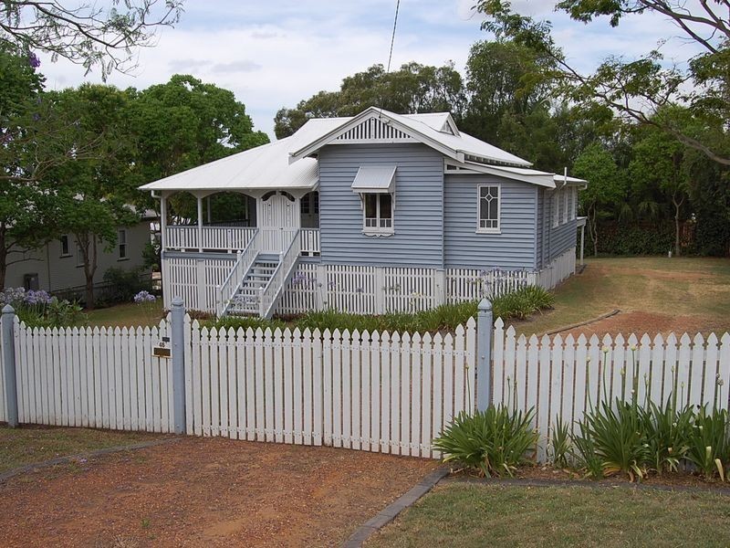 46 Whitehill Road, Eastern Heights QLD 4305