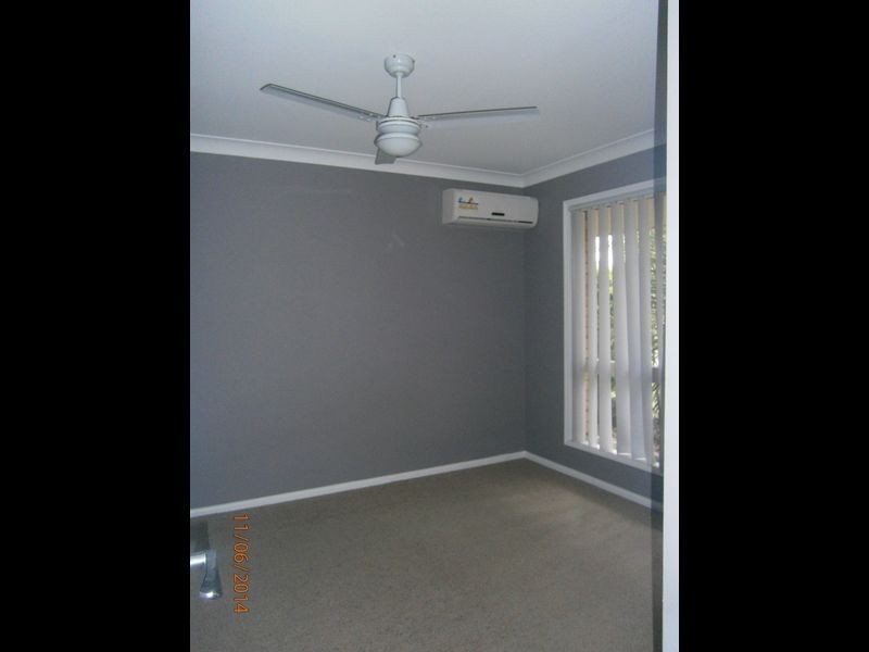 4 Hillcrest Place, Flinders View QLD 4305