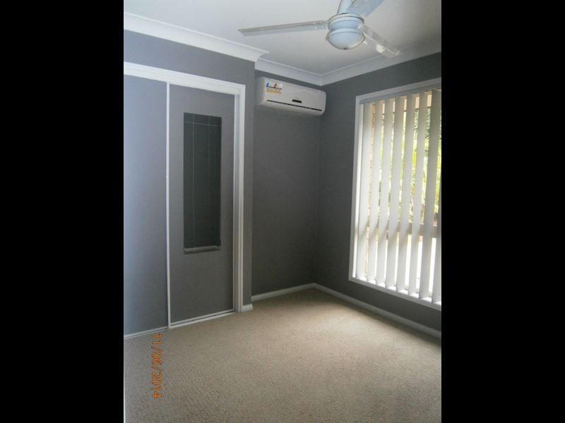 4 Hillcrest Place, Flinders View QLD 4305