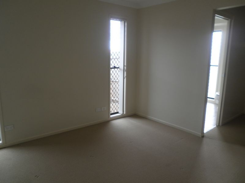 11 Acacia Close, Raceview QLD 4305