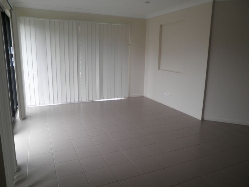 11 Acacia Close, Raceview QLD 4305