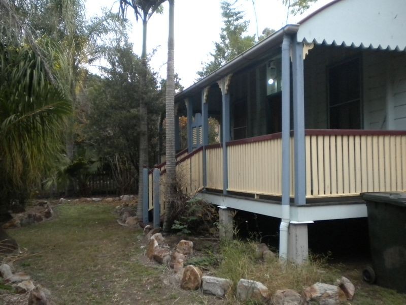 140 Woodend Rd, Woodend QLD 4305