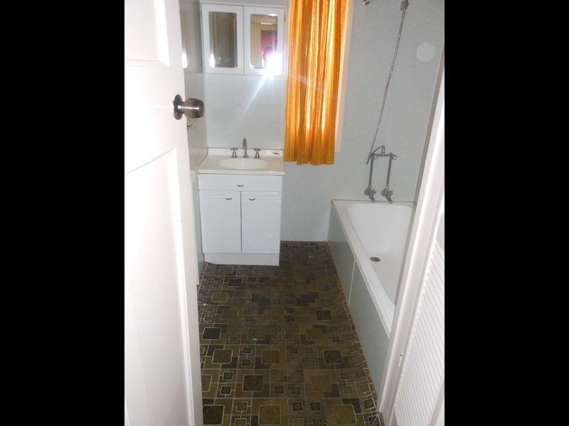 14 Phillip Street, One Mile QLD 4305