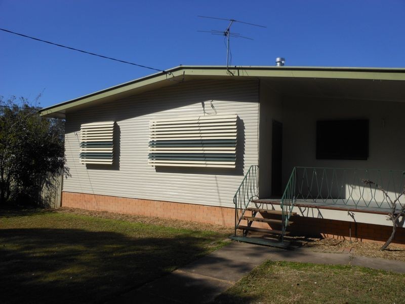 14 Jellicoe Street, Brassall QLD 4305