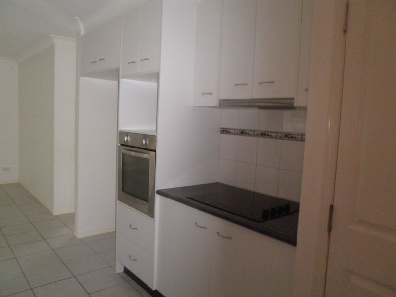 2 Dewhurst Crescent, Raceview QLD 4305