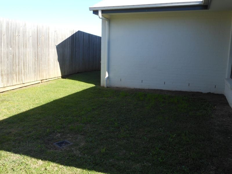 2 Dewhurst Crescent, Raceview QLD 4305