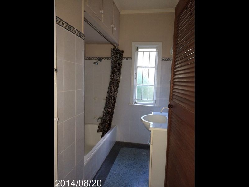 1A Fifer Street, Eastern Heights QLD 4305