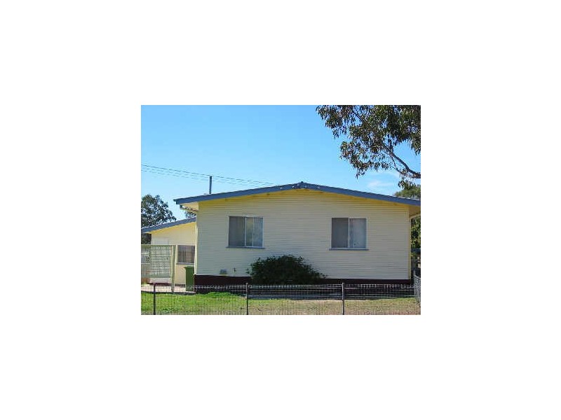 2/29 Merrell Street, Booval QLD 4304