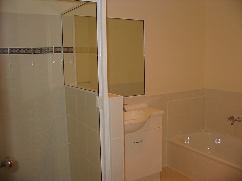 1/22 Brisbane Road, Dinmore QLD 4303