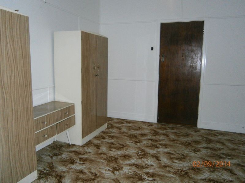 37 Hamilton Street, Booval QLD 4304