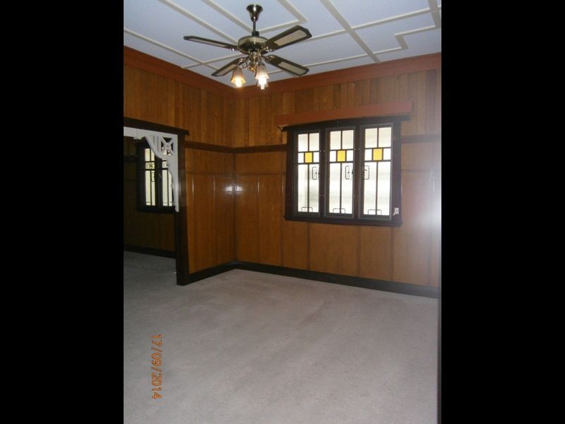 14 Salisbury Road, Ipswich QLD 4305