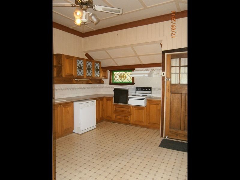 14 Salisbury Road, Ipswich QLD 4305