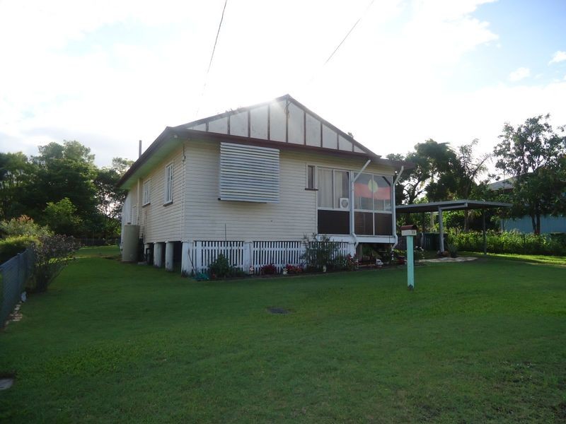11 Edward Street, One Mile QLD 4305