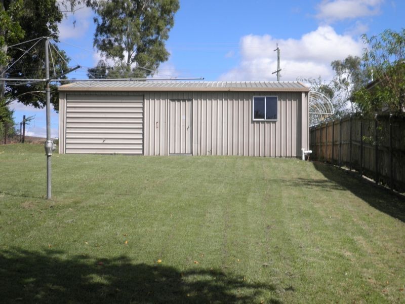 11 Gibbs st, Churchill QLD 4305