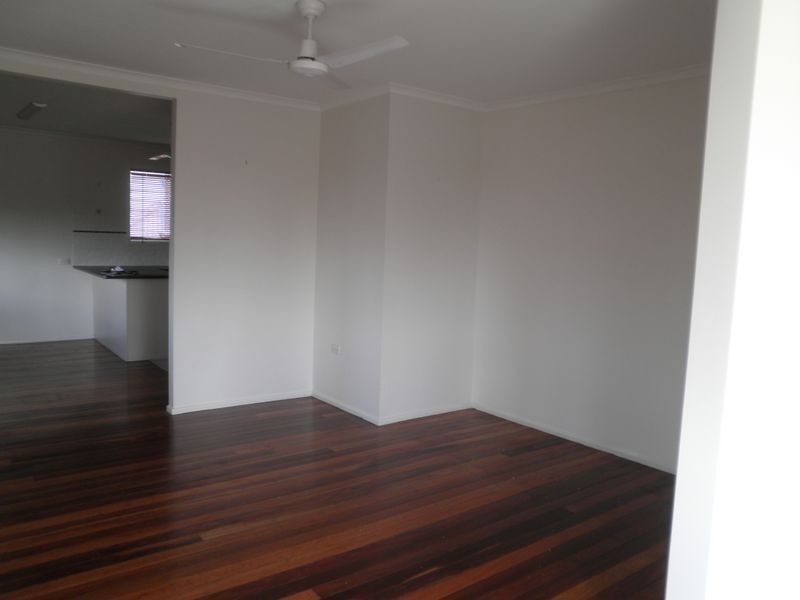 11 Gibbs st, Churchill QLD 4305