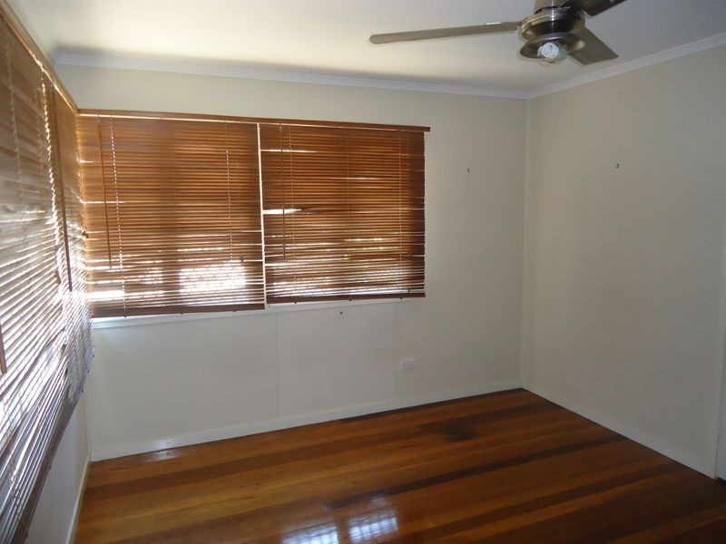 18 Flinders Drive, Leichhardt QLD 4305