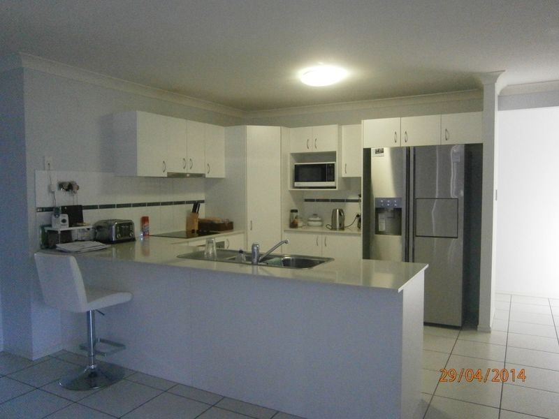 34 Pencarrow Crescent, Raceview QLD 4305