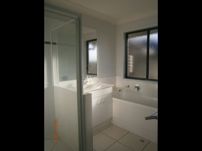 34 Pencarrow Crescent, Raceview QLD 4305