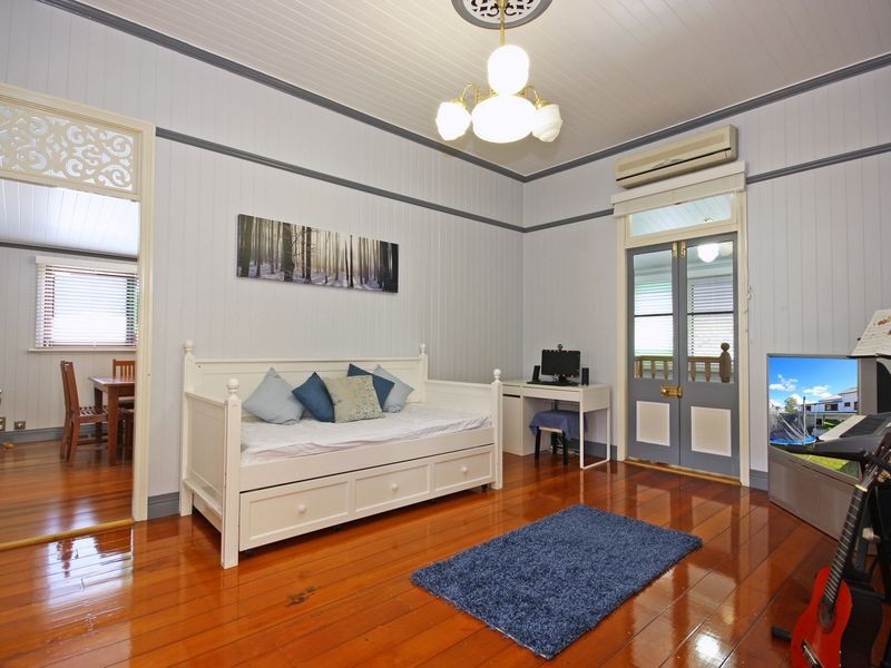 13 Pommer Street, Brassall QLD 4305