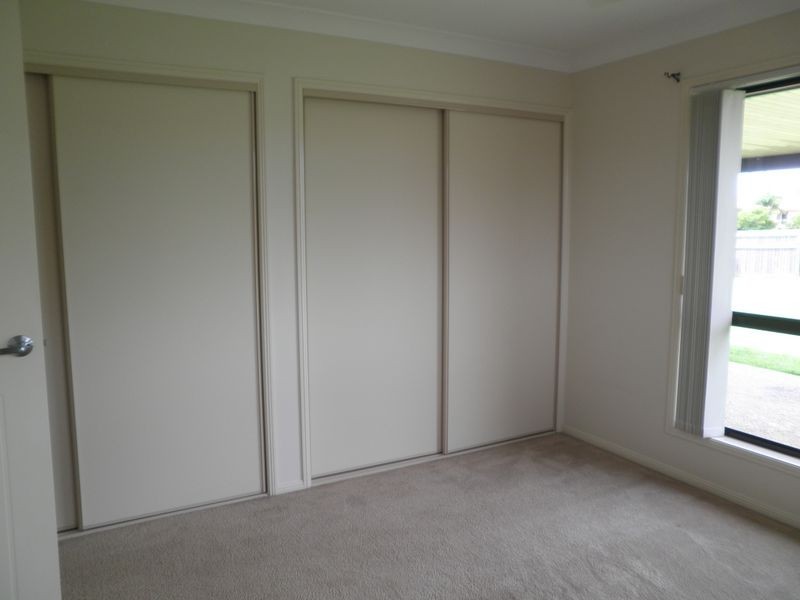 67 Banksia Drive, Raceview QLD 4305