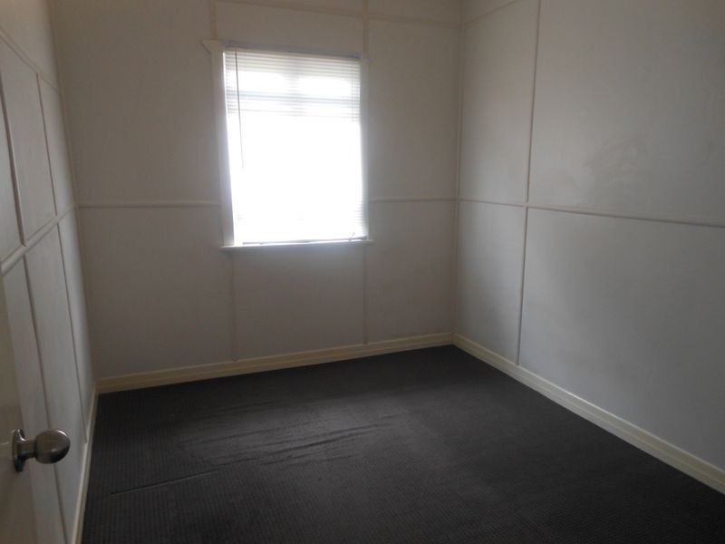 19 Chermside Rd, Eastern Heights QLD 4305
