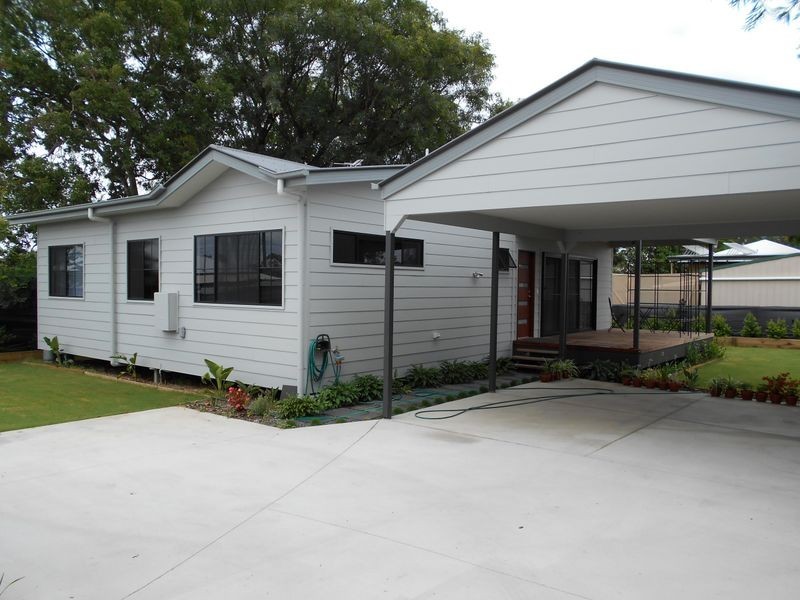 21 Grange Road, Newtown QLD 4305