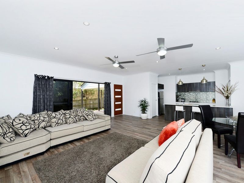 21 Grange Road, Newtown QLD 4305