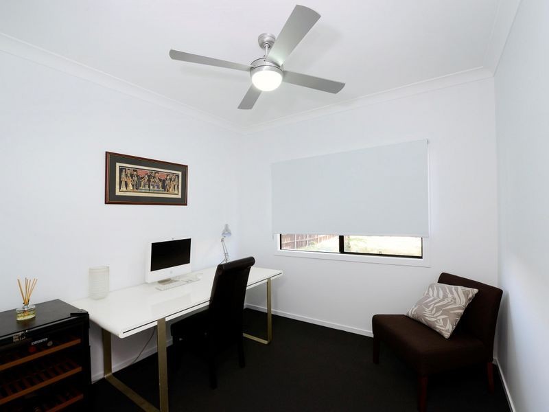 21 Grange Road, Newtown QLD 4305