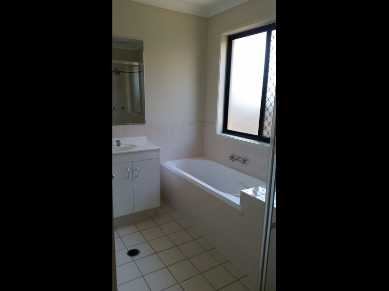 13 Bosswood Court, Yamanto QLD 4305