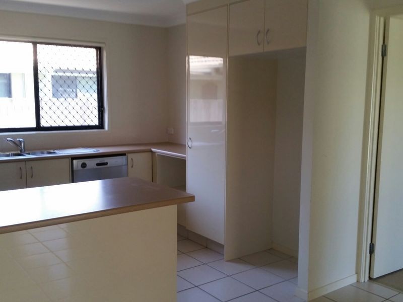 13 Bosswood Court, Yamanto QLD 4305