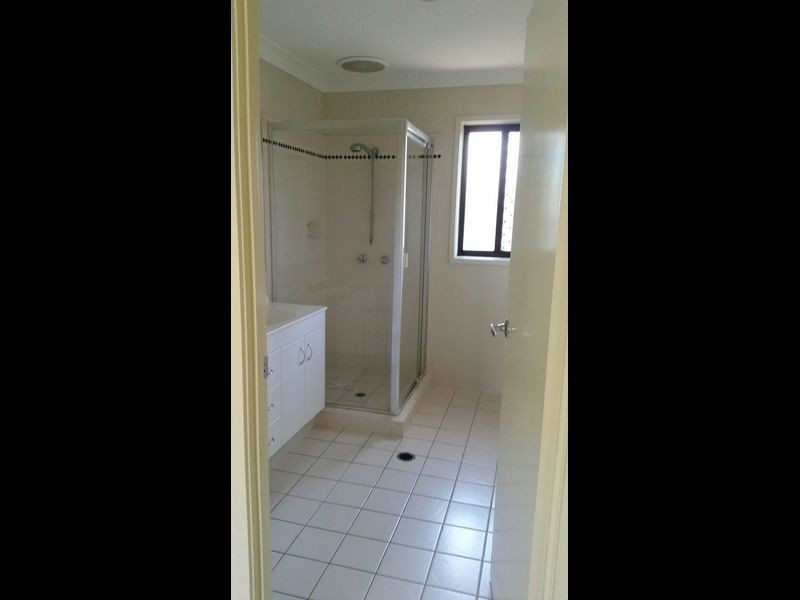 13 Bosswood Court, Yamanto QLD 4305