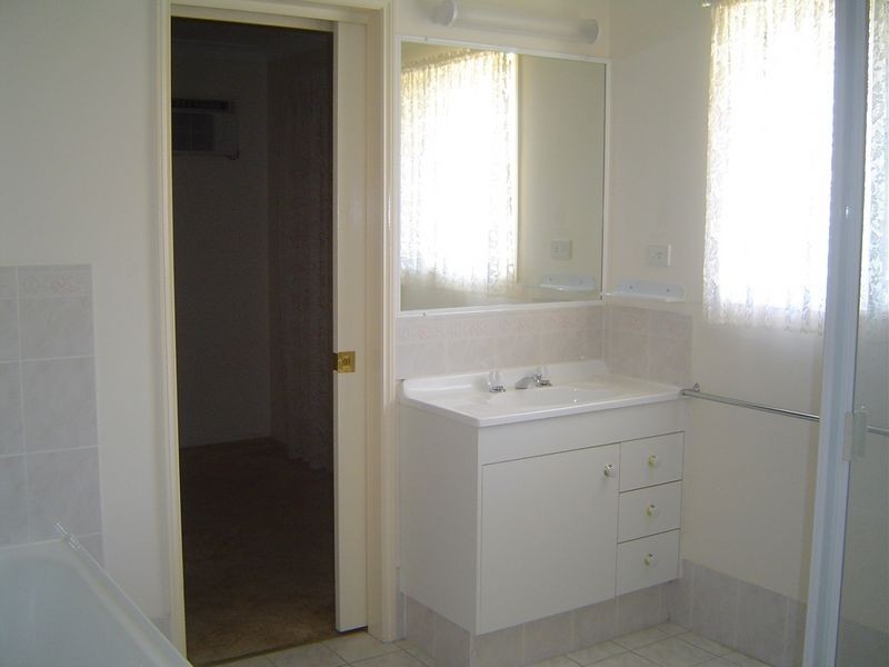 9 Jura Street, Brassall QLD 4305